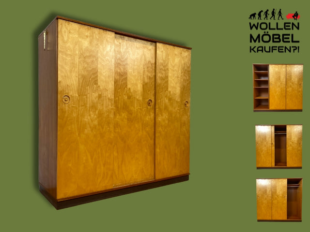 WMK I Stilvoller heller Retro Kleiderschrank aus 1971 mit Schiebetüren und formschönen Holzgriffen I Schrank Wardrobe Wäsche Schlafzimmer Garderobe Flur Mid-Century Vintage Berlin Bamberg Schwerin