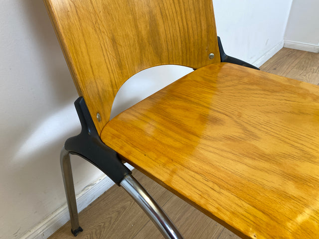 WMK I 1/10 Formschöner und sehr stabiler heller Vintage Stapelstuhl auf Chrom Füßen I Stuhl Holzstuhl Küchenstuhl Esszimmerstuhl Konferenzstuhl Cafe Gastro Industrial Design Berlin Hannover Landshut