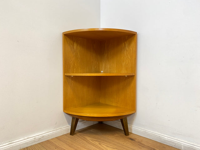 WMK I Kleines & sehr gut erhaltenes helles Mid-Century Eckregal aus vollem Holz mit konischen Füßen I Regal Bücherregal Eckschrank Eckkommode Ecke Vintage Beistelltisch Berlin Stuttgart Bielefeld 60er