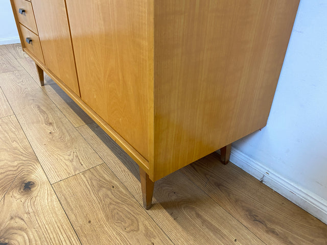 WMK I Versand 85€ I Stilvolles helles Mid-Century Sideboard mit Schubladen von VEB Südthüringer Möbelwerken, 1965 I Kommode Schrank Anrichte TV Bank Lowboard Cabinet 60er Vintage DDR Berlin Köln Trier