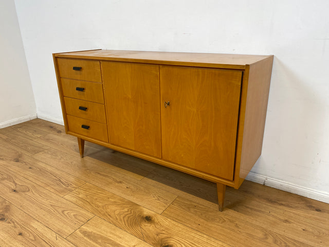 WMK I Versand 85€ I Stilvolles helles Mid-Century Sideboard mit Schubladen von VEB Südthüringer Möbelwerken, 1965 I Kommode Schrank Anrichte TV Bank Lowboard Cabinet 60er Vintage DDR Berlin Köln Trier