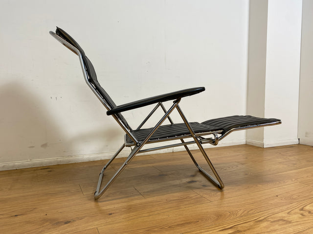 WMK I Hochwertiger italienischer 70er Jahre Designer Klappstuhl von Maule Marga in schwarzem Skai auf Chrom I Klappsessel Sessel Stuhl Liege Relax Sonnenliege Sun Chair Kunst Leder Space Age Vintage