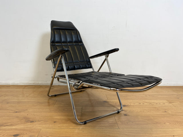 WMK I Hochwertiger italienischer 70er Jahre Designer Klappstuhl von Maule Marga in schwarzem Skai auf Chrom I Klappsessel Sessel Stuhl Liege Relax Sonnenliege Sun Chair Kunst Leder Space Age Vintage