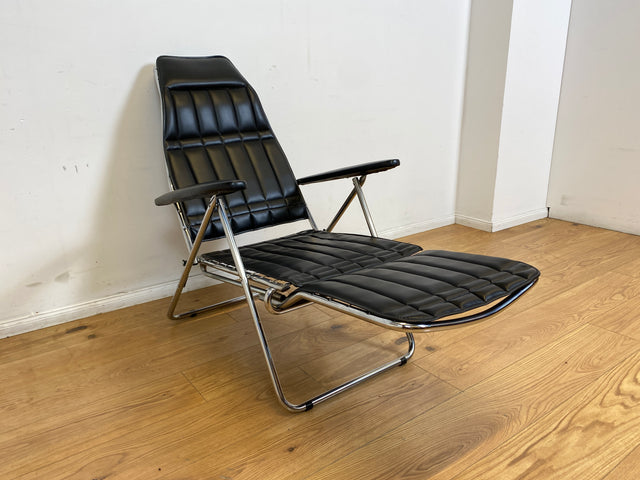 WMK I Hochwertiger italienischer 70er Jahre Designer Klappstuhl von Maule Marga in schwarzem Skai auf Chrom I Klappsessel Sessel Stuhl Liege Relax Sonnenliege Sun Chair Kunst Leder Space Age Vintage