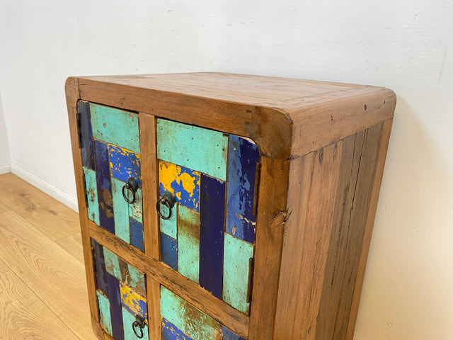 Boatwood by WMK I Besonders schöne kleine Kommode mit 4 Fächern I handmade Unikat aus altem Bootsholz I Teakholz massiv I Wäschekommode Nachtschrank Nachttisch Nachkommode Potsdam Dortmund Frankfurt