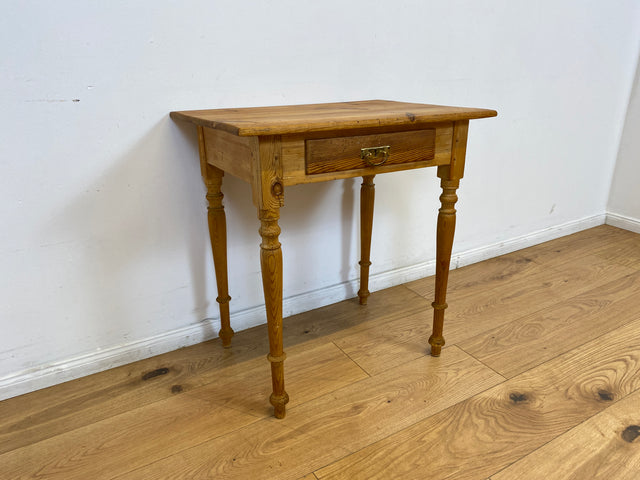 WMK # Hübsche kleine antike Kommode aus vollem Holz mit Schublade und gedrechselten Füßen und Messinggriff # Beistelltisch Flurkommode Konsole Konsolentisch Weichholz Biedermeier Jugendstil Vintage