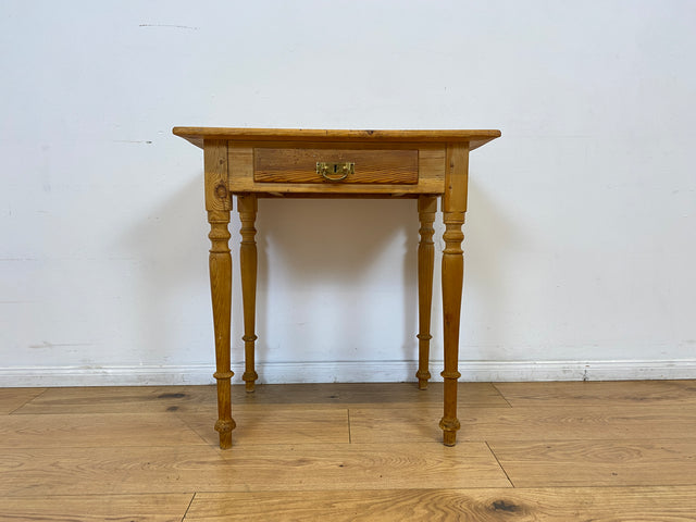 WMK # Hübsche kleine antike Kommode aus vollem Holz mit Schublade und gedrechselten Füßen und Messinggriff # Beistelltisch Flurkommode Konsole Konsolentisch Weichholz Biedermeier Jugendstil Vintage