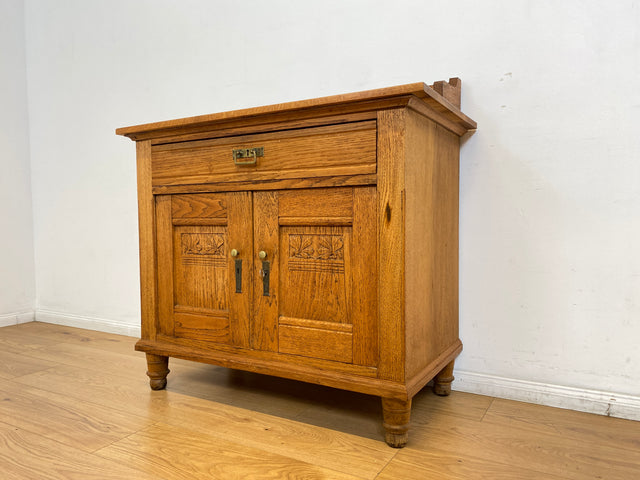 WMK I Besonders schöne, kleine dänische Jugendstil Anrichte aus vollem Eichenholz mit Aufsatz I Schrank Kommode Sideboard Wäschekommode Wickelkommode Antik Gründerzeit Vintage Berlin Leipzig Bayern