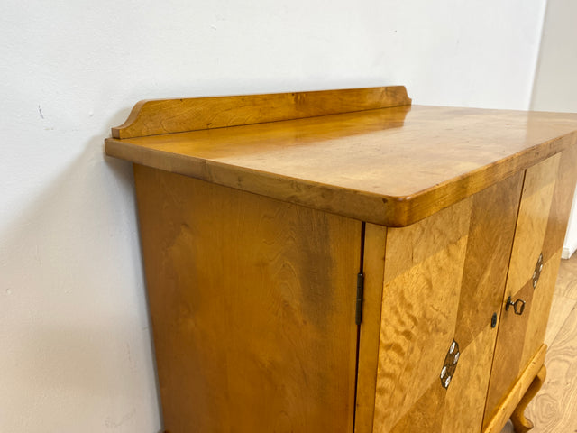 WMK # Besonders schöne & gut erhaltene kleine dänische antike Anrichte aus vollem Holz mit edlen Intarsien & Perlmutt Arbeiten # Schrank Kommode Sideboard Wäschekommode Jugendstil Chippendale Vintage