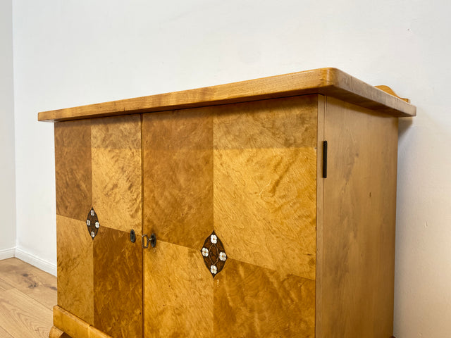WMK # Besonders schöne & gut erhaltene kleine dänische antike Anrichte aus vollem Holz mit edlen Intarsien & Perlmutt Arbeiten # Schrank Kommode Sideboard Wäschekommode Jugendstil Chippendale Vintage