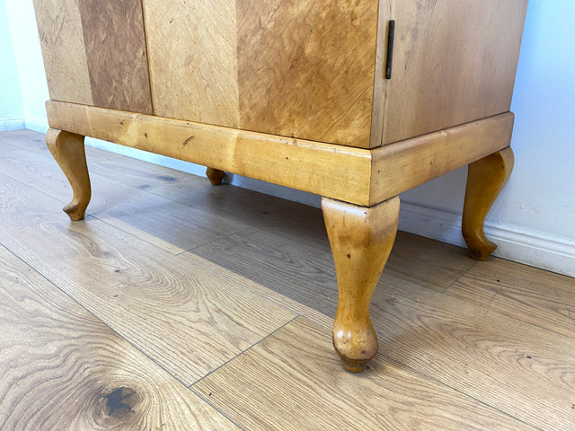 WMK # Besonders schöne & gut erhaltene kleine dänische antike Anrichte aus vollem Holz mit edlen Intarsien & Perlmutt Arbeiten # Schrank Kommode Sideboard Wäschekommode Jugendstil Chippendale Vintage