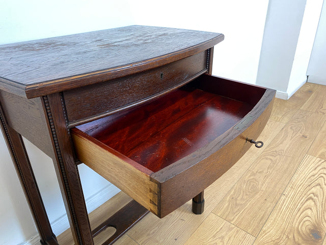 WMK # Formschöne und sehr gut erhaltene kleine dunkle antike Kommode aus vollem Holz mit abschließbaren Schubladen # Beistelltisch Nähkommode Flurkommode Schränkchen Telefontisch Jugendstil Vintage