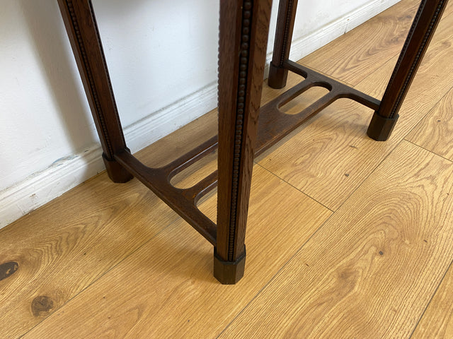 WMK # Formschöne und sehr gut erhaltene kleine dunkle antike Kommode aus vollem Holz mit abschließbaren Schubladen # Beistelltisch Nähkommode Flurkommode Schränkchen Telefontisch Jugendstil Vintage