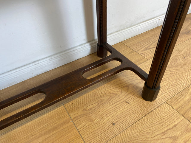 WMK # Formschöne und sehr gut erhaltene kleine dunkle antike Kommode aus vollem Holz mit abschließbaren Schubladen # Beistelltisch Nähkommode Flurkommode Schränkchen Telefontisch Jugendstil Vintage