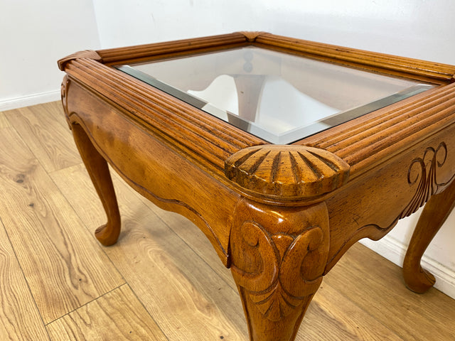 WMK # Wunderschöner, hochwertiger und sehr gut erhaltener kleiner Vintage Couchtisch in antikem Stil, massiv & handverziert # Beistelltisch Wohnzimmertisch Glastisch Coffee Table Chippendale Stilmöbel