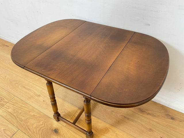 WMK I Versand möglich I Hübscher und gut erhaltener kleiner Vintage Klapptisch I ovaler Tisch Küchentisch Holztisch Esstisch Beistelltisch Couchtisch Ablage Retro Stilmöbel Berlin Leipzig Brandenburg