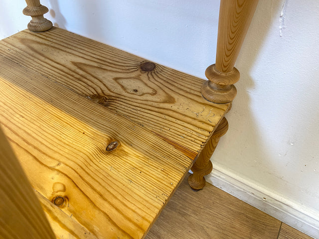 WMK I Wunderschöner kleiner antiker Nähtisch I Vollholz mit Schubladen und handgedrechselten Füßen I Nähkommode Kommode Beistelltisch Flurkommode Weichholz Biedermeier Vintage Berlin Regensburg Bremen