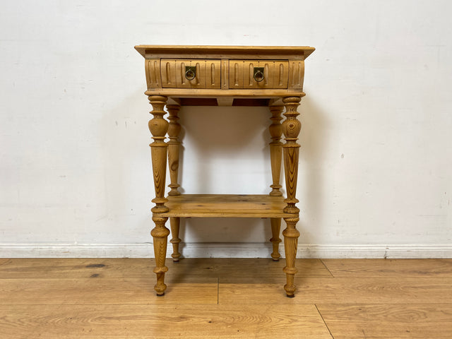 WMK I Wunderschöner kleiner antiker Nähtisch I Vollholz mit Schubladen und handgedrechselten Füßen I Nähkommode Kommode Beistelltisch Flurkommode Weichholz Biedermeier Vintage Berlin Regensburg Bremen