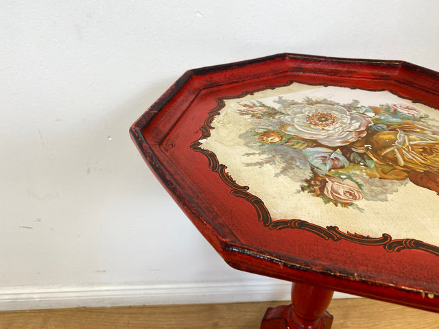 WMK # Wunderschöner und gut erhaltener kleiner runder skandinavischer Stilmöbel Beistelltisch in Rot mit floralem Bild handbemalt # Tischchen Couchtisch Ablage Blumentisch Blumensäule Vintage 60er