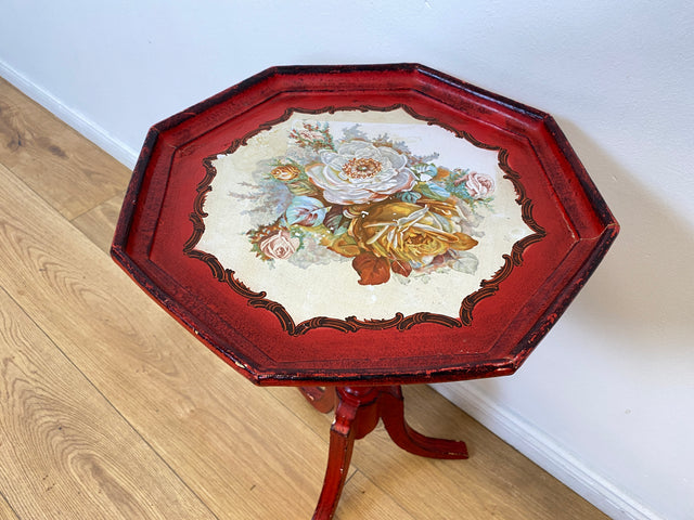 WMK # Wunderschöner und gut erhaltener kleiner runder skandinavischer Stilmöbel Beistelltisch in Rot mit floralem Bild handbemalt # Tischchen Couchtisch Ablage Blumentisch Blumensäule Vintage 60er