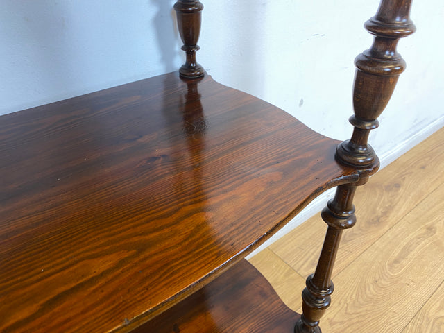 WMK I Elegantes und sehr filigranes kleines antikes Regal aus Dänemark, Vollholz mit feinen Drechslerarbeiten I Holzregal Bücherregal Küchenregal Säulenregal Gründerzeit Vintage Berlin Bonn Regensburg