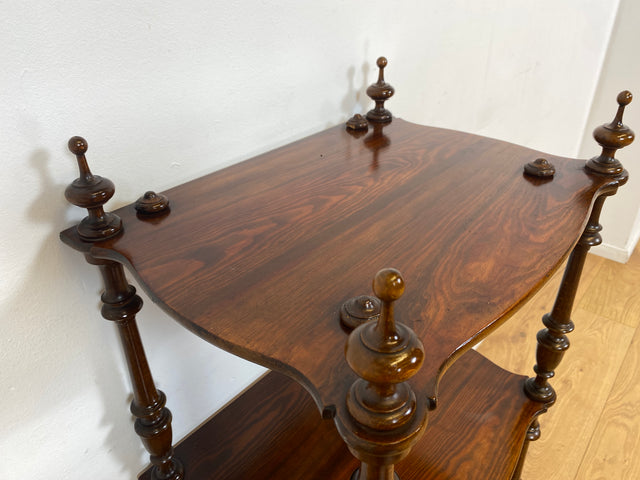 WMK I Elegantes und sehr filigranes kleines antikes Regal aus Dänemark, Vollholz mit feinen Drechslerarbeiten I Holzregal Bücherregal Küchenregal Säulenregal Gründerzeit Vintage Berlin Bonn Regensburg