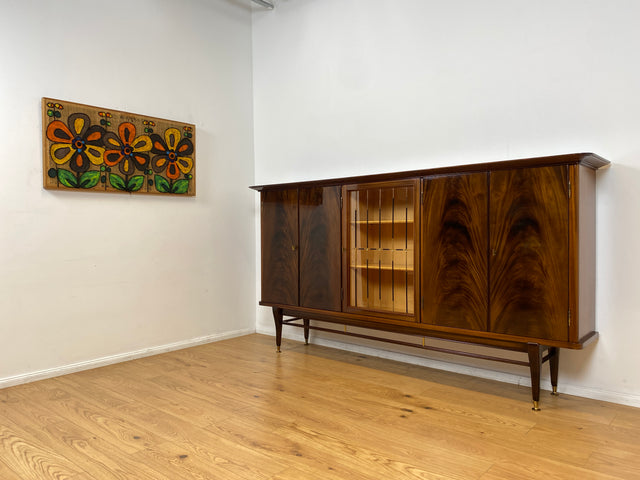 WMK I Besonders schöner dunkler & langer Mid-Century Wohnzimmerschrank mit Vitrine, Bar & Schubladen I Schrank Highboard Sideboard Anrichte Vintage 50er 6er Rockabilly Berlin Leipzig Stuttgart Bremen