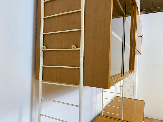 WMK I Kultiges modulares DDR Stringregal Babett aus 1970 mit Vitrine & Kommoden I Regalsystem Leitermöbel String Regal Bücherregal Bücherschrank Regalwand Sideboard Mid-Century Vintage VEB 60er 70er