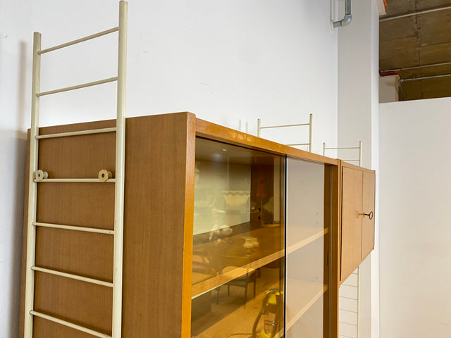 WMK I Kultiges modulares DDR Stringregal Babett aus 1970 mit Vitrine & Kommoden I Regalsystem Leitermöbel String Regal Bücherregal Bücherschrank Regalwand Sideboard Mid-Century Vintage VEB 60er 70er