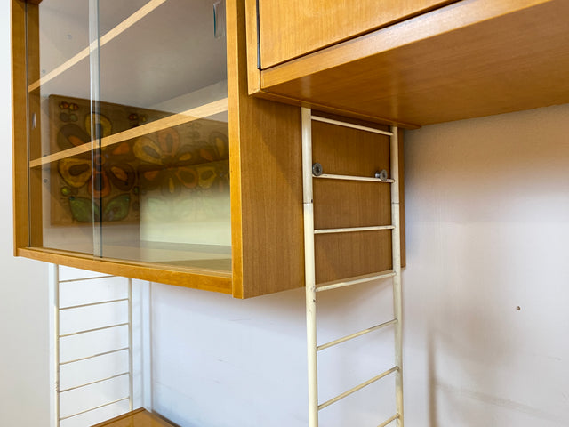 WMK I Kultiges modulares DDR Stringregal Babett aus 1970 mit Vitrine & Kommoden I Regalsystem Leitermöbel String Regal Bücherregal Bücherschrank Regalwand Sideboard Mid-Century Vintage VEB 60er 70er