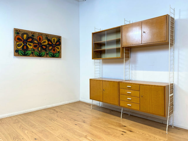 WMK I Kultiges modulares DDR Stringregal Babett aus 1970 mit Vitrine & Kommoden I Regalsystem Leitermöbel String Regal Bücherregal Bücherschrank Regalwand Sideboard Mid-Century Vintage VEB 60er 70er
