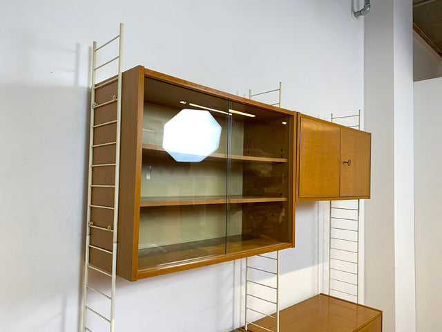WMK I Kultiges modulares DDR Stringregal Babett aus 1970 mit Vitrine & Kommoden I Regalsystem Leitermöbel String Regal Bücherregal Bücherschrank Regalwand Sideboard Mid-Century Vintage VEB 60er 70er