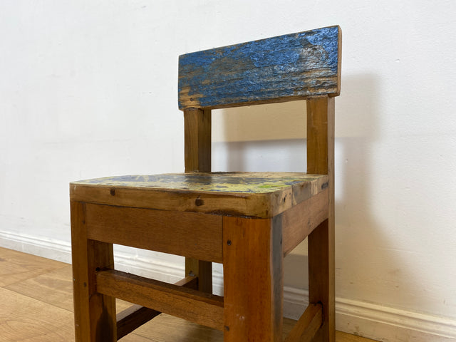 Boatwood by WMK I Einzigartiger & nachhaltiger bunter Kinderstuhl aus altem Bootsholz I handgefertigtes Unikat aus massivem Teakholz I Kinder Stuhl Holzstuhl Kindermöbel Kindersitz Treibholz I Versand