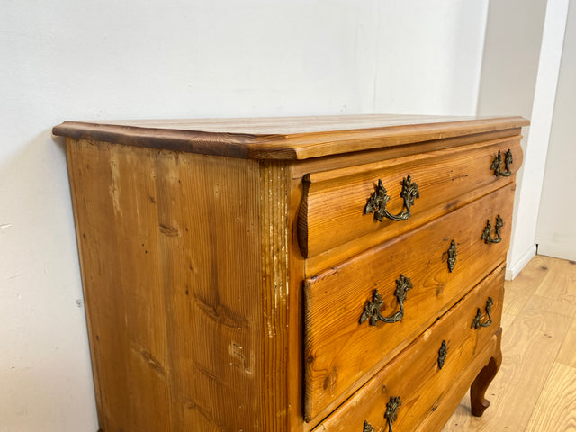 WMK I Wunderschöne nordische antike Kommode aus vollem Holz mit Schubladen und Messinggriffen I Schubladenkommode Wäschekommode Schrank Wickelkommode Chest Weichholz Barock Rokoko Vintage Berlin Köln