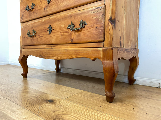 WMK I Wunderschöne nordische antike Kommode aus vollem Holz mit Schubladen und Messinggriffen I Schubladenkommode Wäschekommode Schrank Wickelkommode Chest Weichholz Barock Rokoko Vintage Berlin Köln