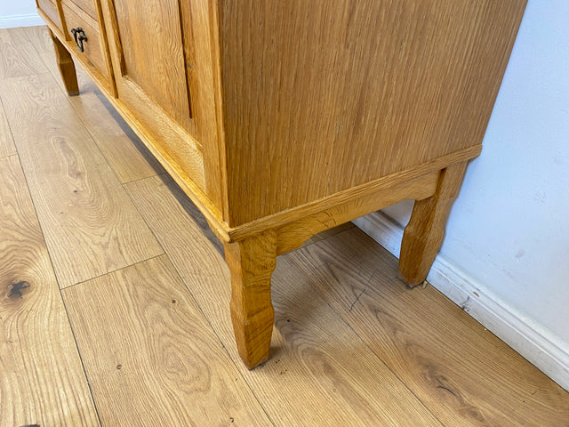 WMK # Hochwertiges & sehr gut erhaltenes nordisches Vintage Sideboard aus massivem Eichenholz in antikem Stil mit Schubladen # Schrank Kommode Wäschekommode Anrichte TV-Board Fernsehschrank Stilmöbel