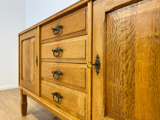 WMK # Hochwertiges & sehr gut erhaltenes nordisches Vintage Sideboard aus massivem Eichenholz in antikem Stil mit Schubladen # Schrank Kommode Wäschekommode Anrichte TV-Board Fernsehschrank Stilmöbel