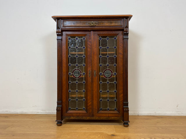 WMK # Sehr seltenes nordisches antikes Vertiko mit kunstvollen Bleiglas Fenstern, Vollholz, um 1890 # Schrank  Bücherschrank Büchervitrine Vitrine Wäscheschrank Kommode Gründerzeit Jugendstil Vintage
