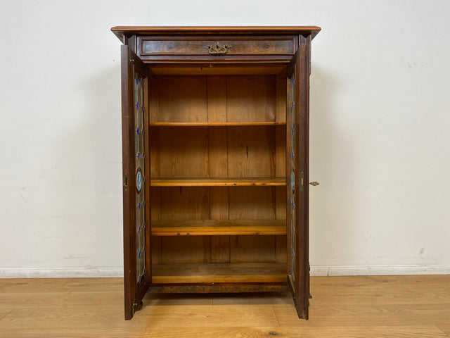WMK # Sehr seltenes nordisches antikes Vertiko mit kunstvollen Bleiglas Fenstern, Vollholz, um 1890 # Schrank  Bücherschrank Büchervitrine Vitrine Wäscheschrank Kommode Gründerzeit Jugendstil Vintage