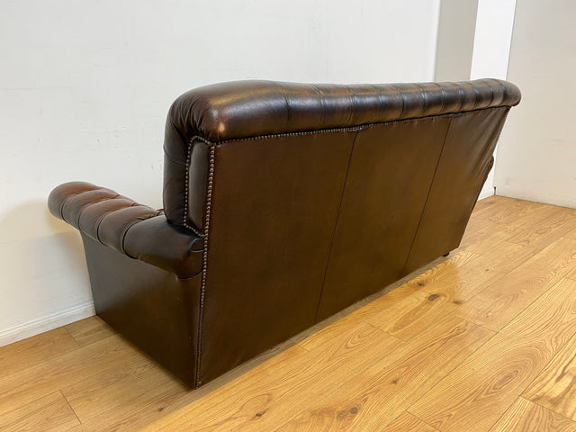 WMK I Charaktervolles original Englisches Chesterfield Sofa mit handgeknöpftem gestepptem Echt Leder Bezug und perfekter Patina I Sofa Couch Ledersofa Ledercouch 3-Sitzer Sitzgarnitur Leather Vintage