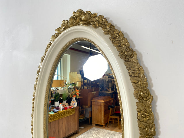 WMK I Versand möglich I Wunderschöner ovaler 70er Jahre Spiegel im Barock Stil mit weiß goldenem Kunststoff Spiegelrahmen I Wandspiegel Mirror Flurspiegel Rokoko Vintage I Berlin Mainz Regensburg Ulm