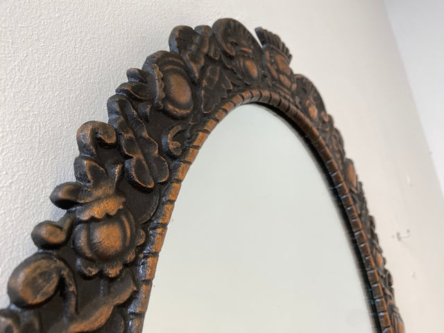 WMK I Wunderschöner ovaler 70x43cm Wandspiegel aus 1982 in reichverziertem Rahmen, ein Vintage Original aus der UdSSR I Spiegel Mirror Garderobe Flur Retro I Versand möglich I Berlin Dresden Frankfurt