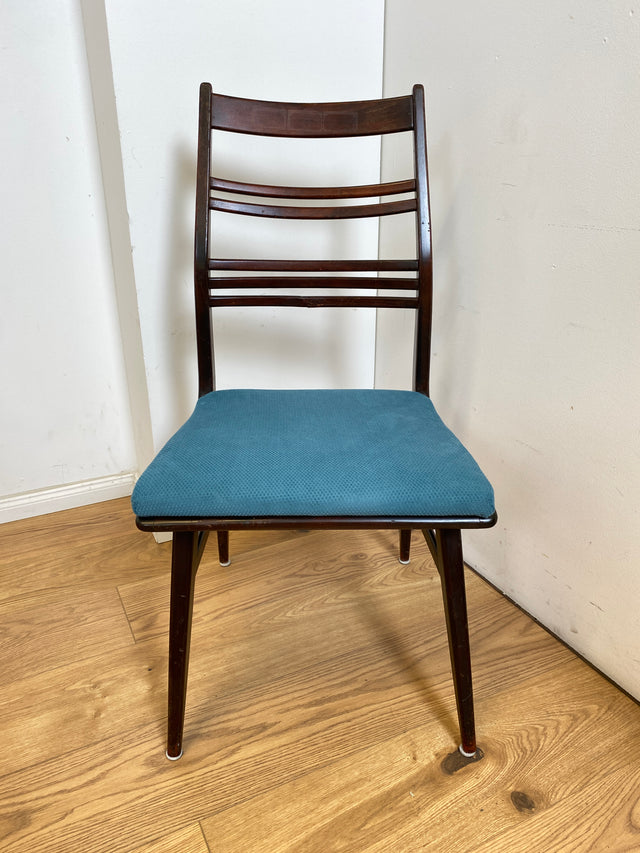 WMK Set aus 4 besonders schönen und sehr gut erhaltenen Mid-Century Esszimmerstühlen mit neuem petrol blauem Bezug # Stühle Küchenstühle Holzstühle Strebenstühle Dinining Chairs Vintage 60er Retro