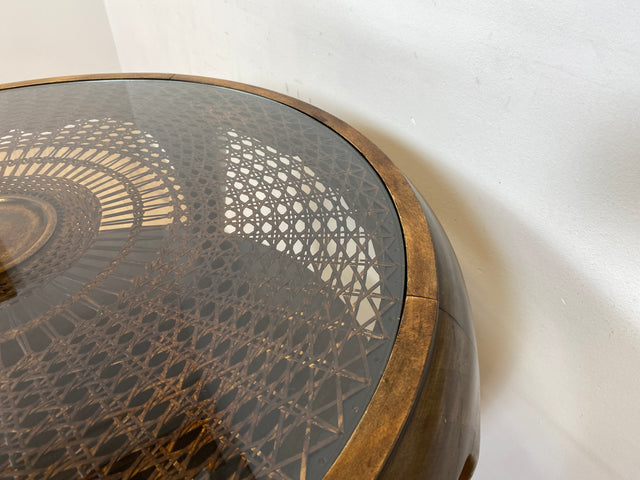 WMK I Wunderschöner runder 50er Jahre Chippendale Couchtisch mit Glasplatte und feinem Wiener Sonnengeflecht I Wohnzimmertisch Coffee Table Geflecht Mid-Century Vintage Barock Berlin Dresden Nürnberg