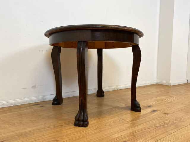 WMK I Sehr schöner runder antiker Salontisch mit handgearbeiteten Cabriole-Beinen mit Löwentatzen I Tisch Couchtisch niedriger Esstisch Chippendale Barock Vintage Berlin Magdeburg Schwerin NRW Bayern