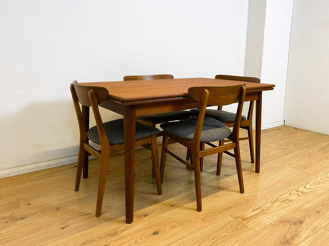 WMK Stilvoller und gut erhaltener ausziehbarer skandinavischer Esstisch aus 1960er Jahren in Teakholz # Tisch Esszimmertisch Dining table Küchentisch Holztisch Mid-Century Vintage Danish Design 60er