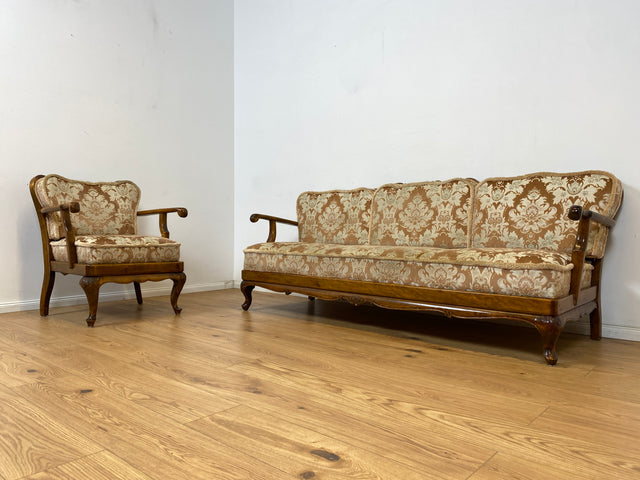 WMK Wunderschönes und gut erhaltenes 60er Jahre Chippendale Sofa mit feinem Brokat Bezug und Wiener Geflecht an der Rückseite # Couch 3-Sitzer 3er Liege Chaiselongue Sitzgarnitur Mid-Century Vintage