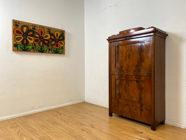 Hochwertiger handpolierter antiker Wäscheschrank in edlem Nussbaum I Biedermeier um 1850 I Schrank Kleiderschrank Highboard Bücherschrank Anrichte Flurschrank Vintage I