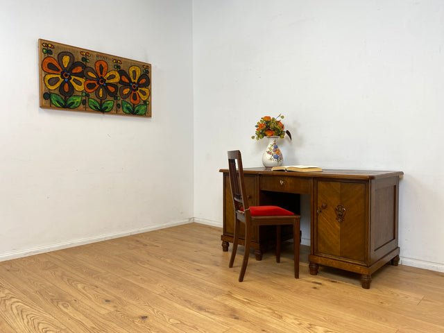 WMK Sehr schöner und gut erhaltener antiker Schreibtisch aus vollem Holz mit vielen Schubladen und hübschen Holzverzierungen # Desk Arbeitstisch Bürotisch Sekretär Chefschreibtisch Jugendstil Vintage