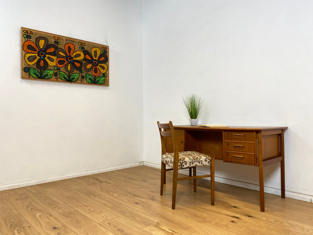 WMK Stilvoller und sehr gut erhaltener skandinavischer Schreibtisch in Teakholz , freistehend mit Regal und Fach an der Rückseite # Arbeitstisch Bürotisch Desk Danisch Design Mid-Century Vintage Teak